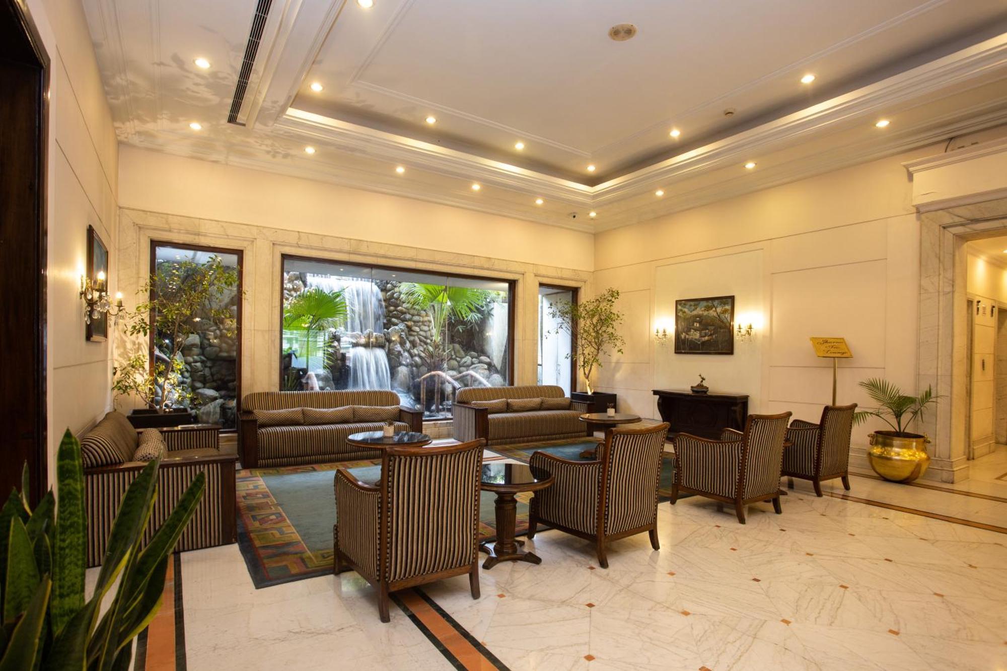 Grand Hotel Kathmandu Exterior photo
